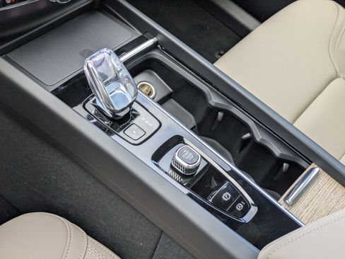 New 2026 Volvo XC60 B5 Plus w/ Climate Package image 13