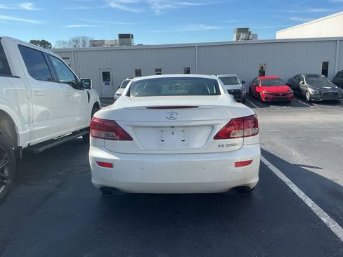 Used 2014 Lexus IS 250C image 3
