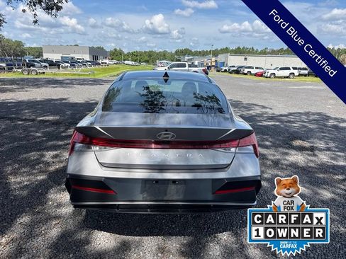 Used 2025 Hyundai Elantra SEL FWD image 5