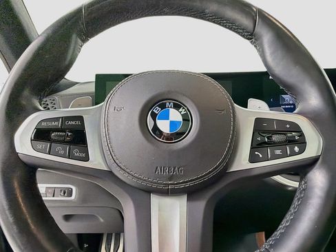 Used 2023 BMW X7 xDrive40i w/ M Sport Package AWD/4WD image 11