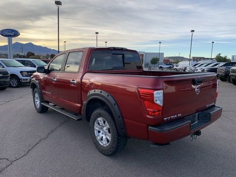 Used 2019 Nissan Titan SV w/ SV Convenience Package image 9