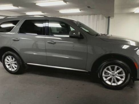 Used 2022 Dodge Durango SXT AWD/4WD image 2