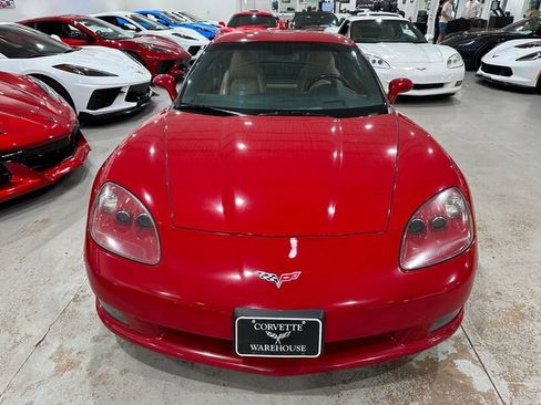 Used 2005 Chevrolet Corvette Coupe w/ Preferred Equipment Group RWD image 19