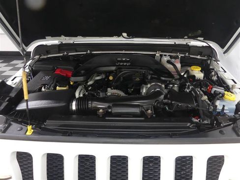 Used 2018 Jeep Wrangler Unlimited Sport S AWD/4WD image 12