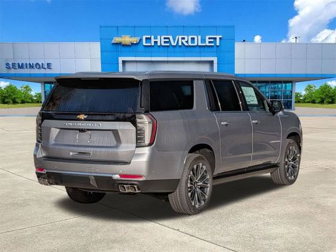 New 2026 Chevrolet Suburban High Country RWD image 4