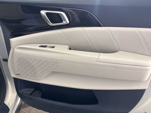 Certified 2025 Kia Carnival SX Prestige image 26