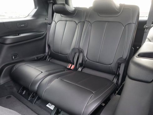 New 2025 Jeep Grand Cherokee L Limited AWD/4WD image 14