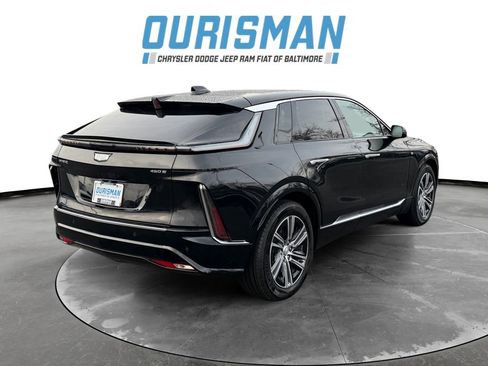 Used 2024 Cadillac Lyriq Luxury image 6