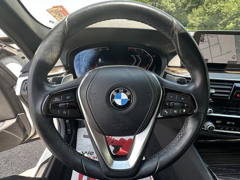 Used 2020 BMW 530i xDrive w/ Premium Package AWD/4WD image 18
