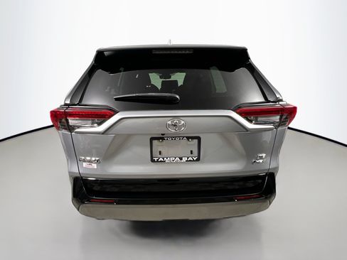 Used 2025 Toyota RAV4 SE AWD/4WD image 6