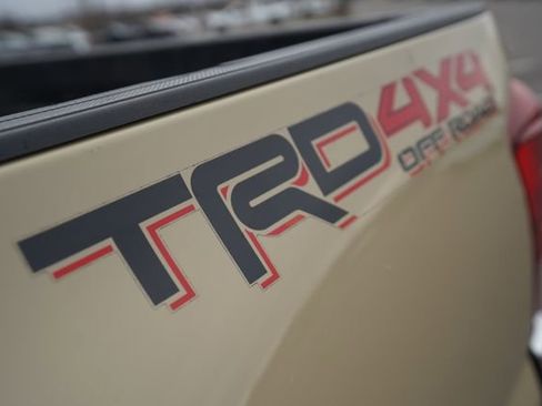 Used 2019 Toyota Tacoma TRD Off-Road image 38