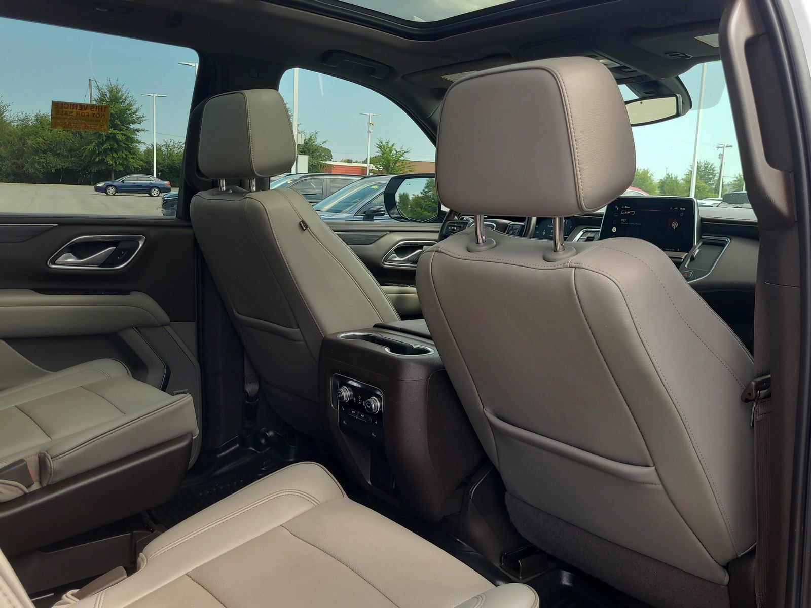 Used 2022 GMC Yukon SLT w/ SLT Premium Package AWD/4WD image 20