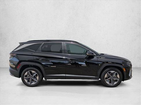 Used 2025 Hyundai Tucson SEL FWD image 4