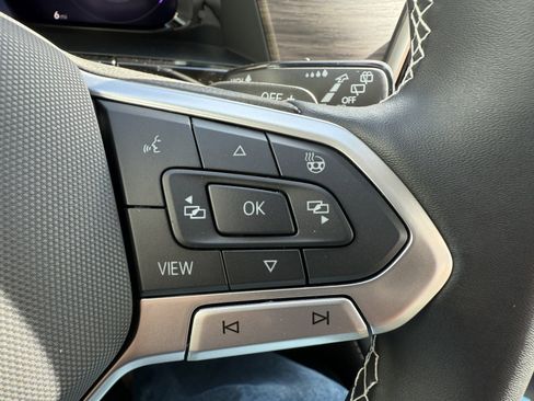 Used 2025 Volkswagen Atlas SEL image 16