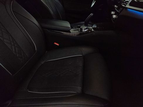 Used 2023 BMW 530e xDrive w/ Premium Package image 24