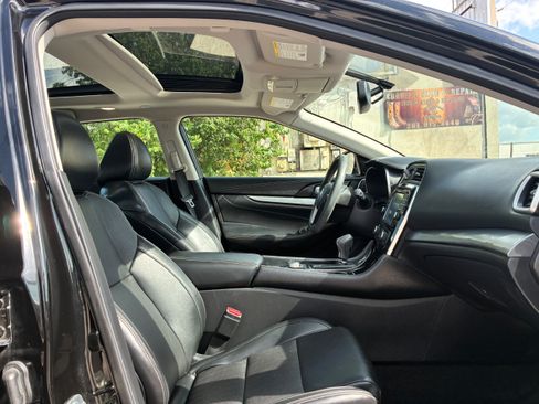 Used 2017 Nissan Maxima 3.5 SL FWD image 12
