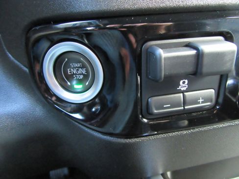 Used 2022 GMC Sierra 1500 Elevation image 38