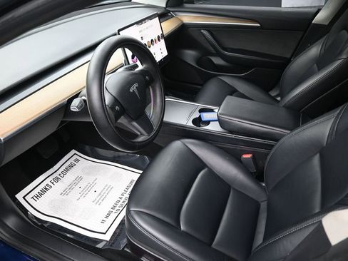 Used 2022 Tesla Model 3 Standard Range RWD image 26