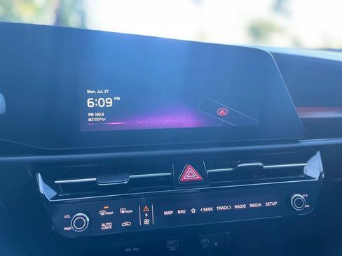 Certified 2023 Kia Niro Wind w/ Wind Preserve Package FWD image 14