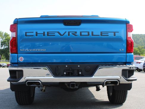 Used 2023 Chevrolet Silverado 1500 LT w/ Z71 Off-Road Package AWD/4WD image 10