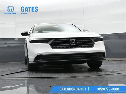 New 2025 Honda Accord SE image 36