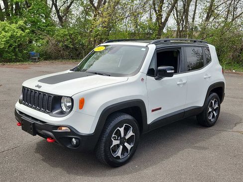 Certified 2022 Jeep Renegade Trailhawk AWD/4WD image 3