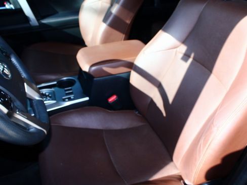 Used 2022 Toyota 4Runner Limited image 3