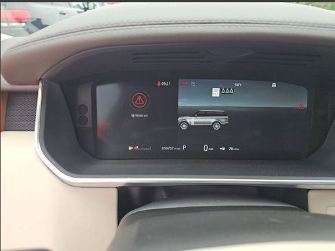 Used 2019 Land Rover Range Rover HSE AWD/4WD image 11