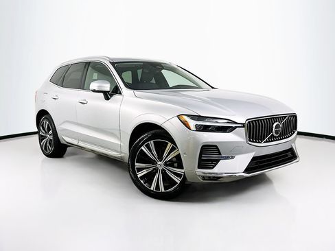Used 2023 Volvo XC60 B5 Plus w/ Protection Package Premier AWD/4WD image 2