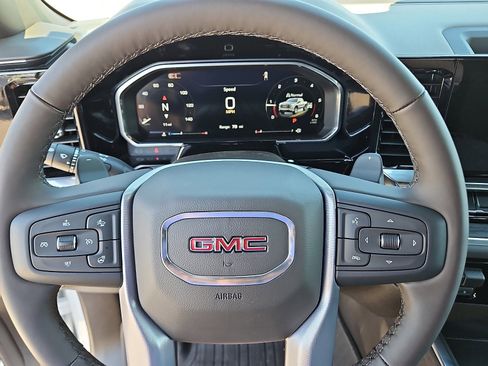 New 2026 GMC Sierra 1500 SLT image 15