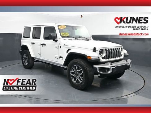 Used 2025 Jeep Wrangler Unlimited Sahara AWD/4WD image 1