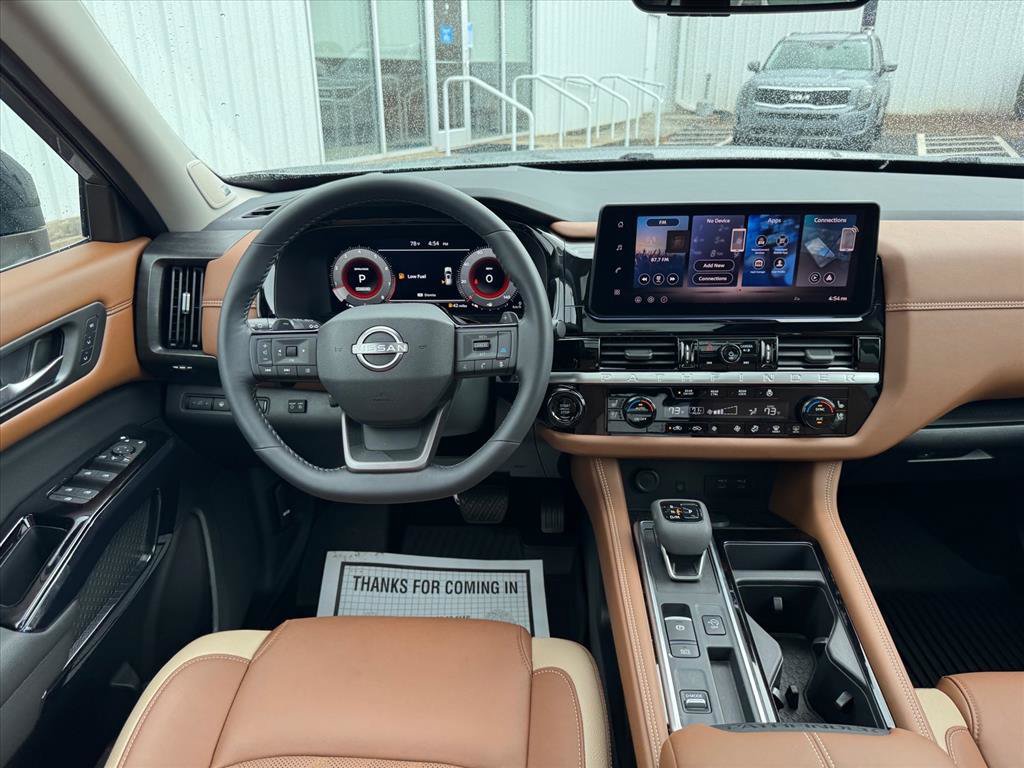 Used 2026 Nissan Pathfinder Platinum w/ Lighting Package FWD image 15