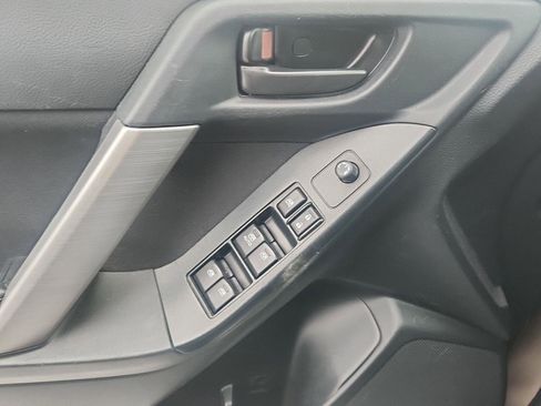 Used 2016 Subaru Forester 2.5i w/ Popular Package #2 image 11