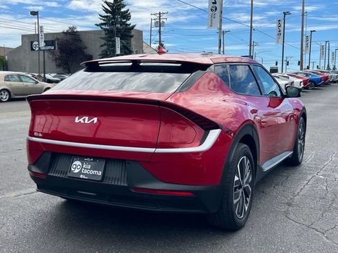 Used 2024 Kia EV6 Light AWD/4WD image 9