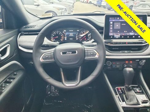 Used 2023 Jeep Compass Latitude AWD/4WD image 21