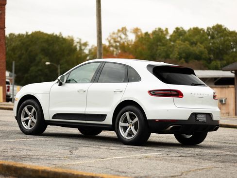 Used 2018 Porsche Macan Sport Edition image 10