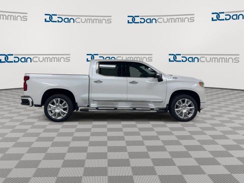 Used 2023 Chevrolet Silverado 1500 High Country w/ Technology Package image 9