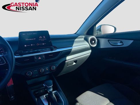 Used 2023 Kia Forte LXS image 29