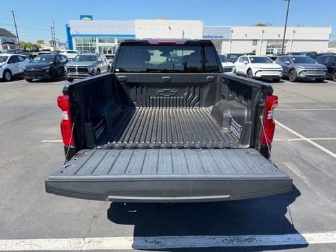 Used 2024 Chevrolet Silverado 1500 LT AWD/4WD image 7