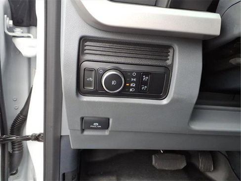 Used 2023 Ford F250 XL w/ Snow Plow/Camper Package image 20