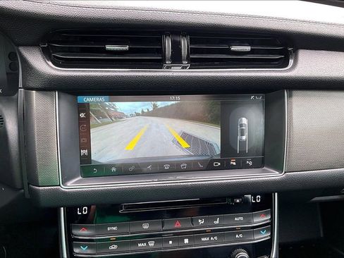 Used 2018 Jaguar XF S AWD/4WD image 30