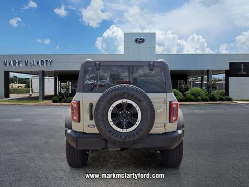 New 2026 Ford Bronco Outer Banks w/ Sasquatch Package AWD/4WD image 4