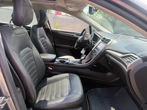 Used 2013 Ford Fusion SE FWD image 18