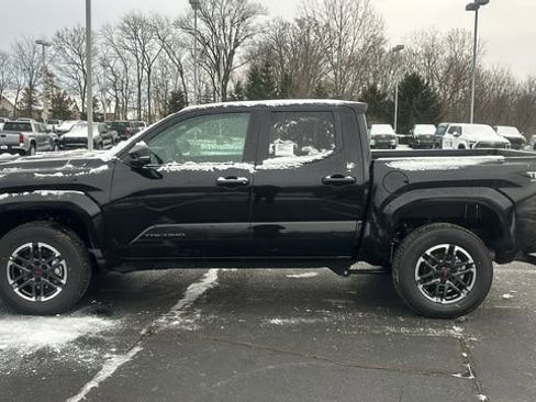New 2026 Toyota Tacoma TRD Sport w/ TRD Sport Premium Package image 4
