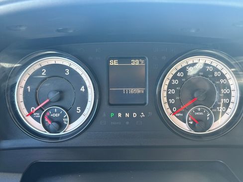 Used 2018 RAM 2500 SLT image 16