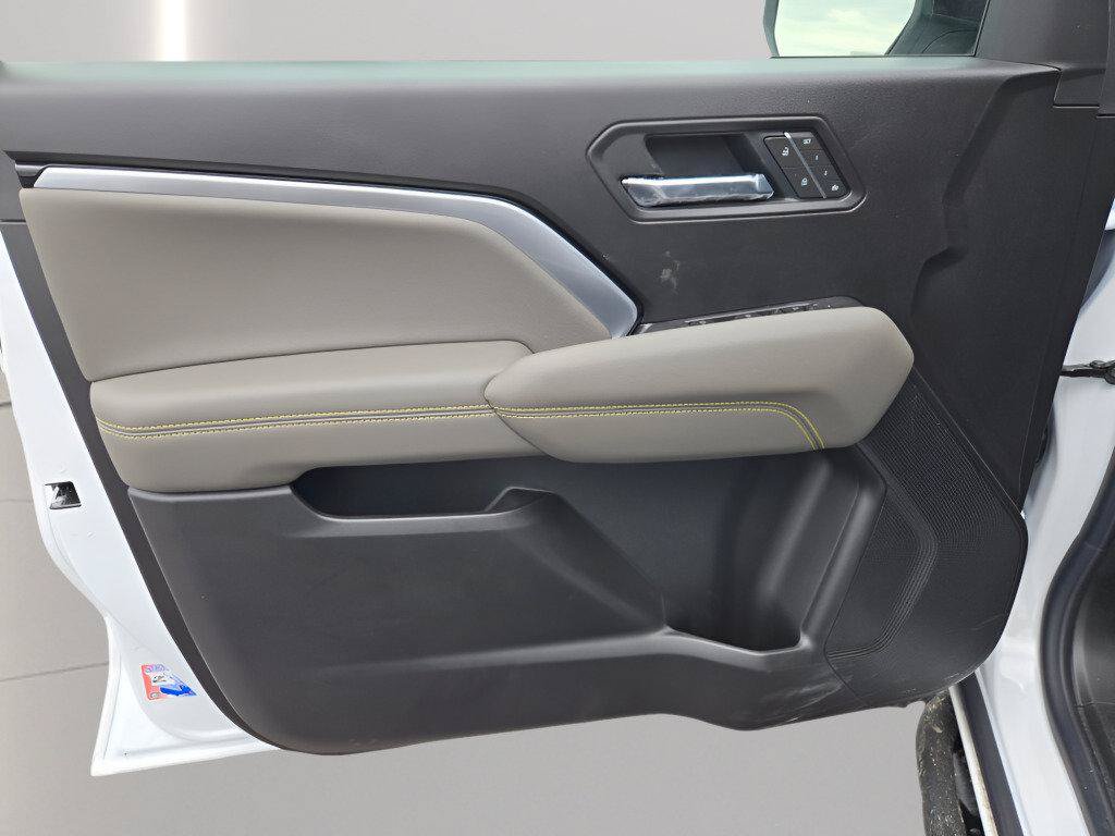 New 2026 Chevrolet Colorado ZR2 AWD/4WD image 24