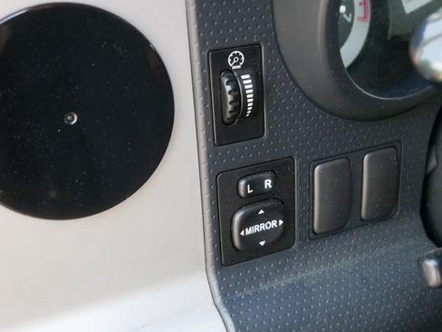 Used 2007 Toyota FJ Cruiser 4WD image 23