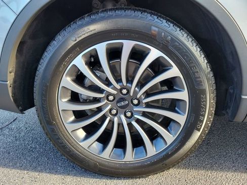 Used 2022 Lincoln Aviator Reserve w/ Class IV Trailer Tow Package RWD image 7