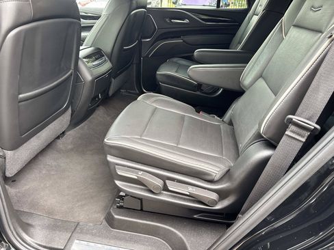 Used 2024 Cadillac Escalade Sport AWD/4WD image 15