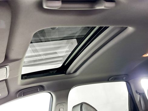 Used 2021 Honda CR-V Touring image 19
